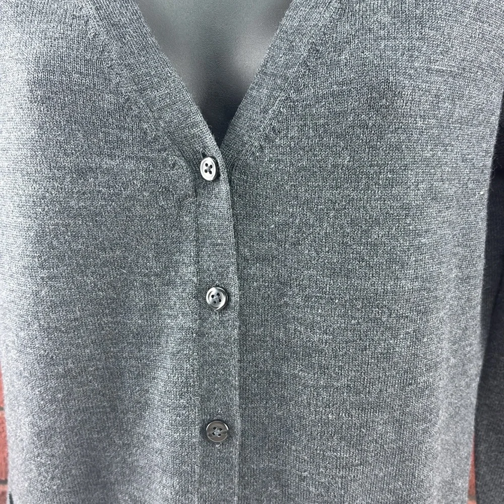 Lord‎ & Taylor Cardigan Womans XS Merino Wool